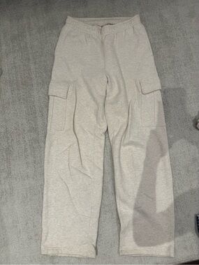Aritzia Beige Cozy Sweat Fleece Cargo Pants
